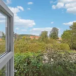 2 Bedroom Cozy In 펜션 *