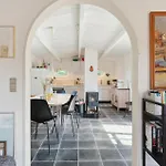 펜션 2 Bedroom Cozy In *