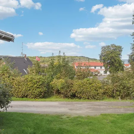 2 Bedroom Cozy In Holiday home