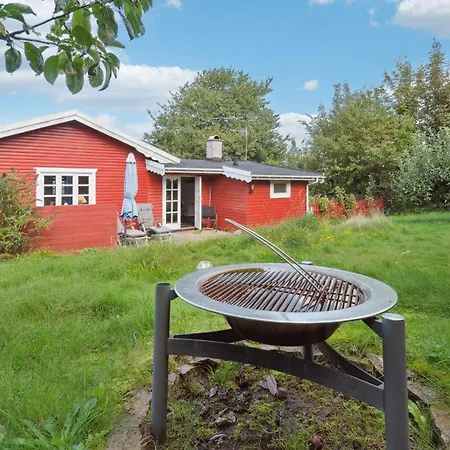 2 Bedroom Cozy In Holiday home *