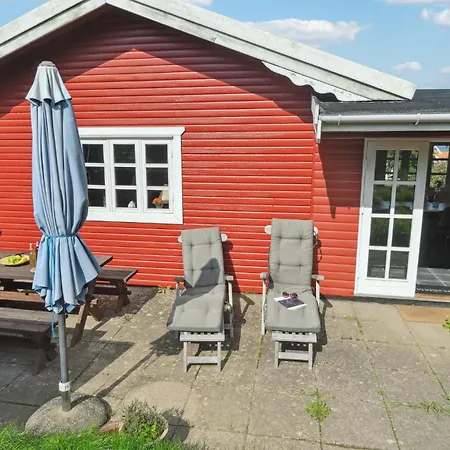 Vakantiehuis 2 Bedroom Cozy In Allinge-Sandvig