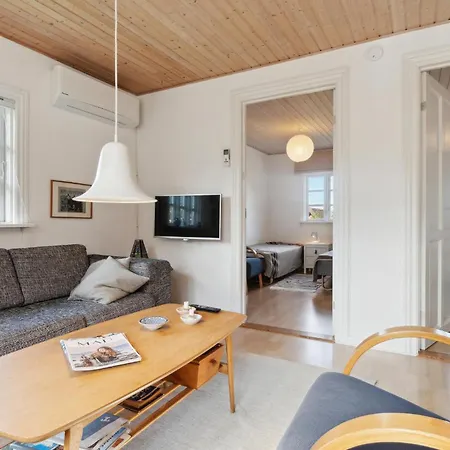 2 Bedroom Cozy In * Allinge-Sandvig