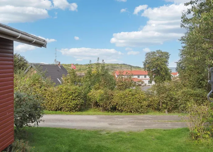 2 Bedroom Cozy In Сasa de vacaciones