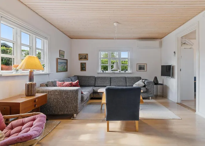 2 Bedroom Cozy In Feriehus *