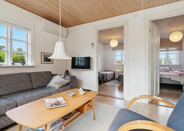 2 Bedroom Cozy In * Allinge-Sandvig