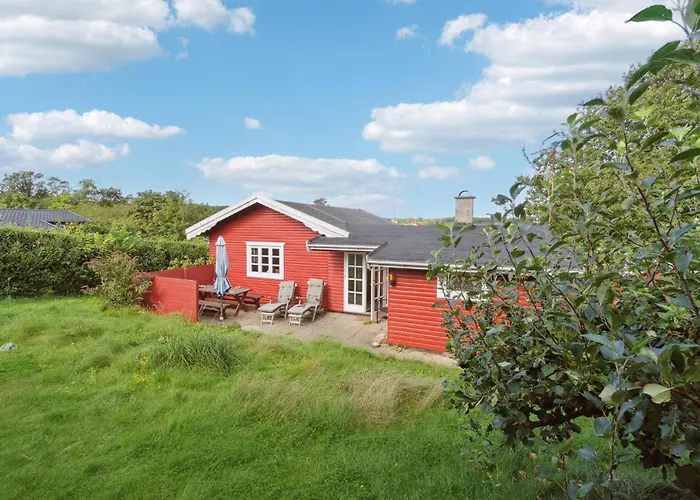 2 Bedroom Cozy In Allinge-Sandvig